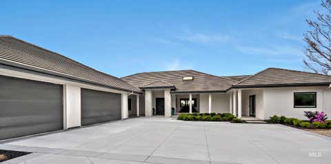 Photo of 329 W Thornberry Dr, Boise, ID 83702 (MLS # 98990811)