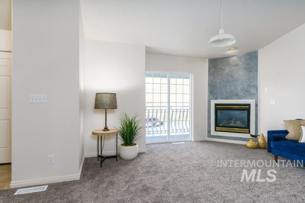 Photo of 204 La Valle Strada #204, Pocatello, ID 83201 (MLS # 98970938)