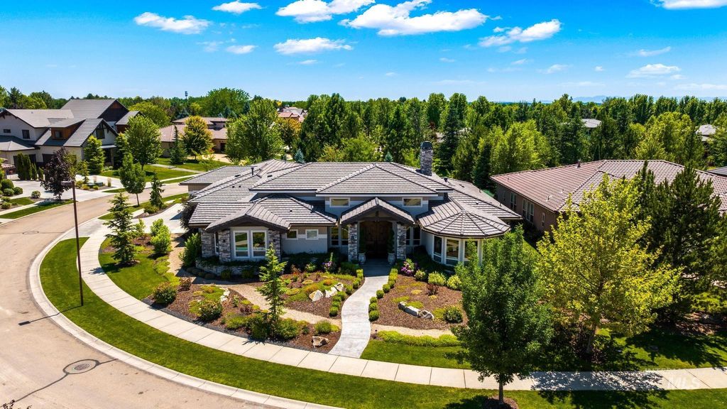 Photo of 3225 W Salix Dr, Meridian, ID 83646 (MLS # 98971723)