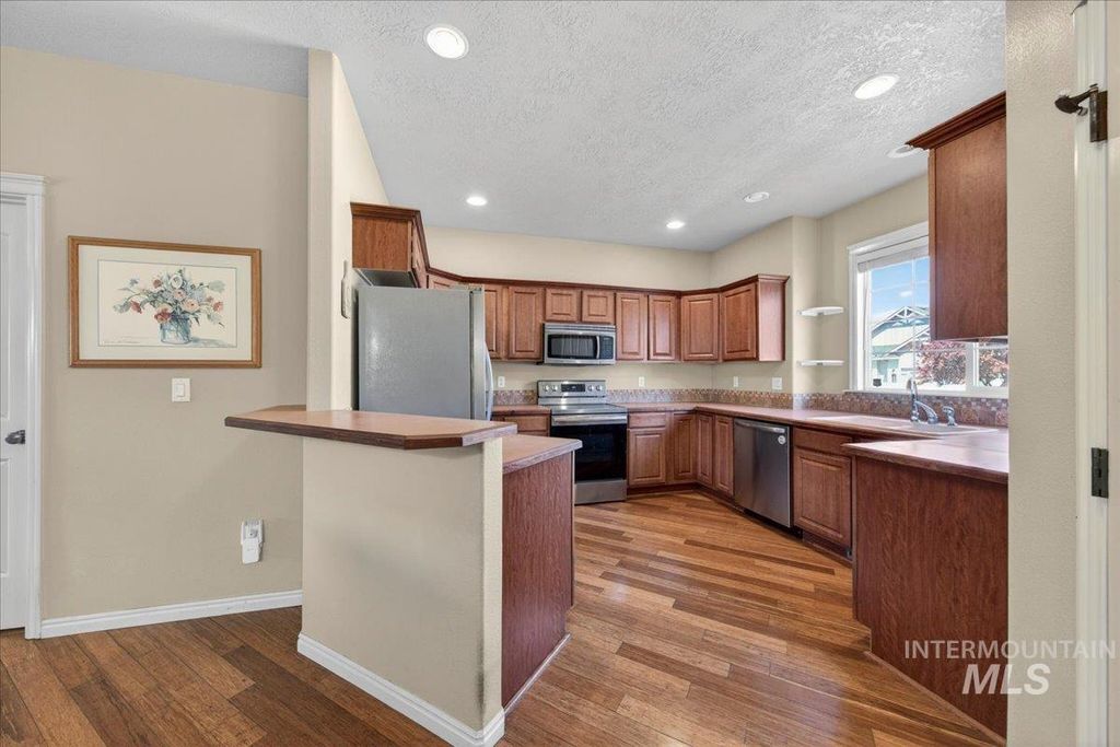 Photo of 1311 W Sanetta St, Nampa, ID 83651 (MLS # 98983215)