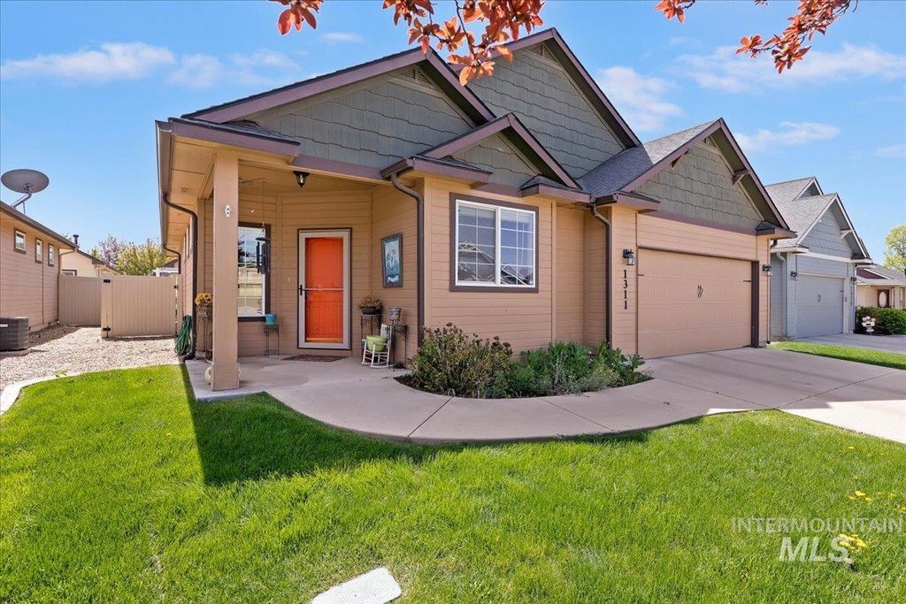 Photo of 1311 W Sanetta St, Nampa, ID 83651 (MLS # 98983215)