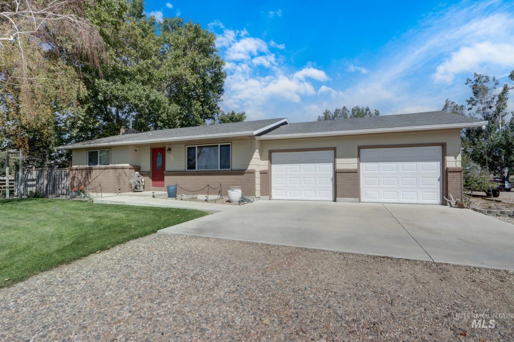 Photo of 26519 Powers Road, Parma, ID 83669 (MLS # 99001011)