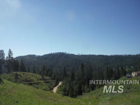 Photo of 38 Deadman Gulch Rd, Boise, ID 83716 (MLS # 98925295)