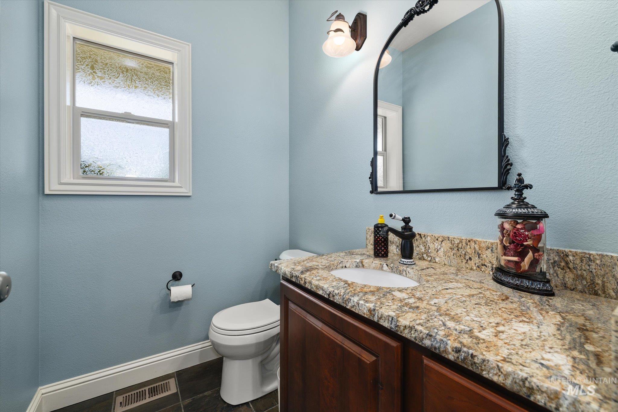 Your Country Haven awaits on this Hobby Farm! 5 bedroom 3.5 bath home – image 37