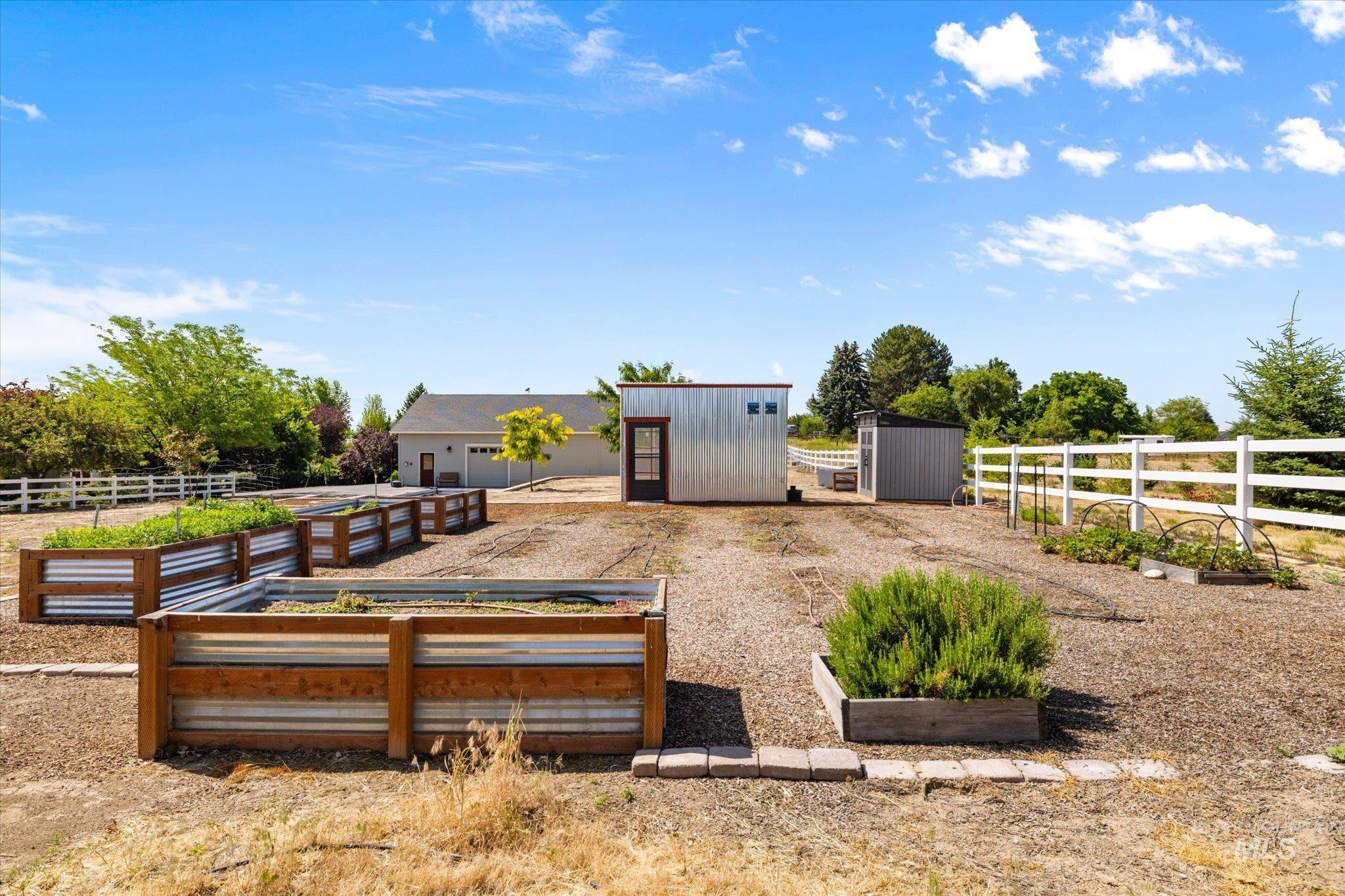 Your Country Haven awaits on this Hobby Farm! 5 bedroom 3.5 bath home – image 18