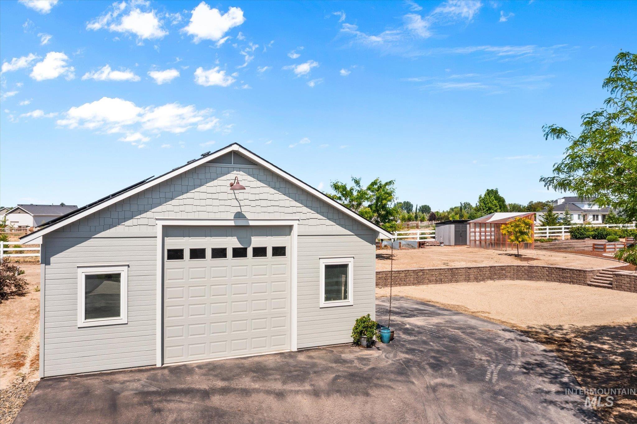 Your Country Haven awaits on this Hobby Farm! 5 bedroom 3.5 bath home – image 6