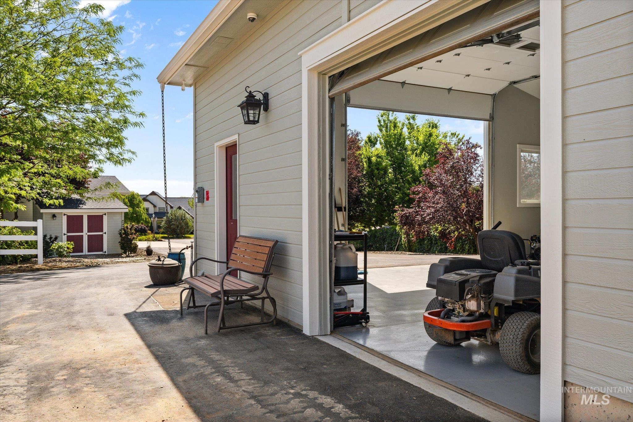 Your Country Haven awaits on this Hobby Farm! 5 bedroom 3.5 bath home – image 16