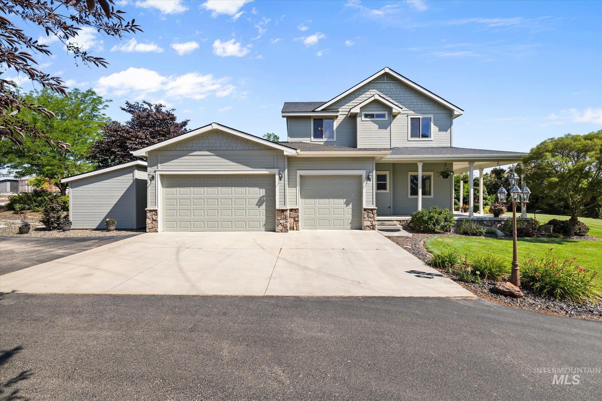 Your Country Haven awaits on this Hobby Farm! 5 bedroom 3.5 bath home – image 12