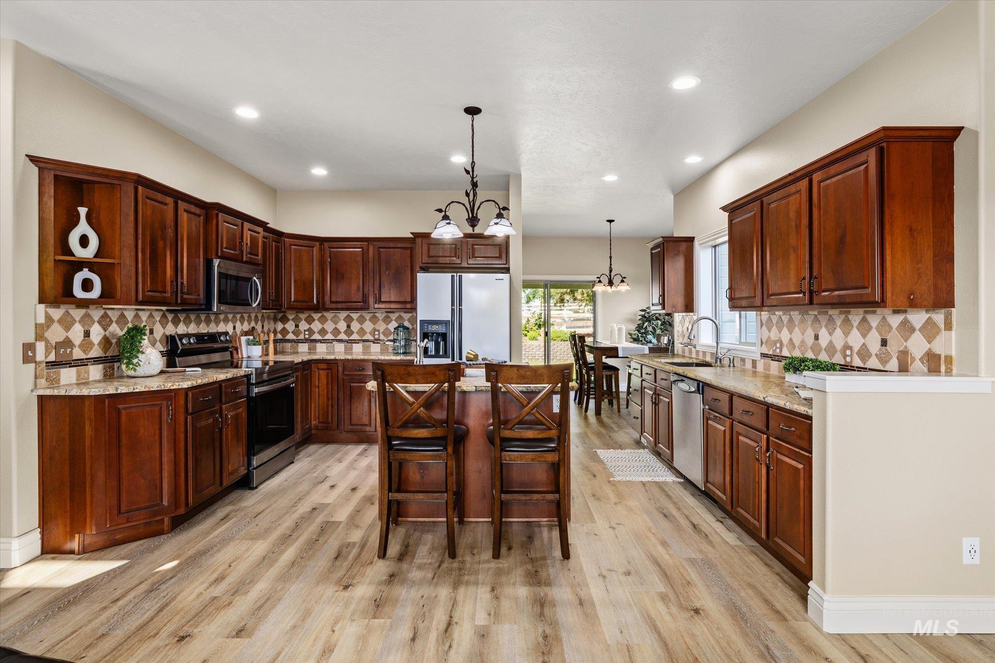 Your Country Haven awaits on this Hobby Farm! 5 bedroom 3.5 bath home – image 27