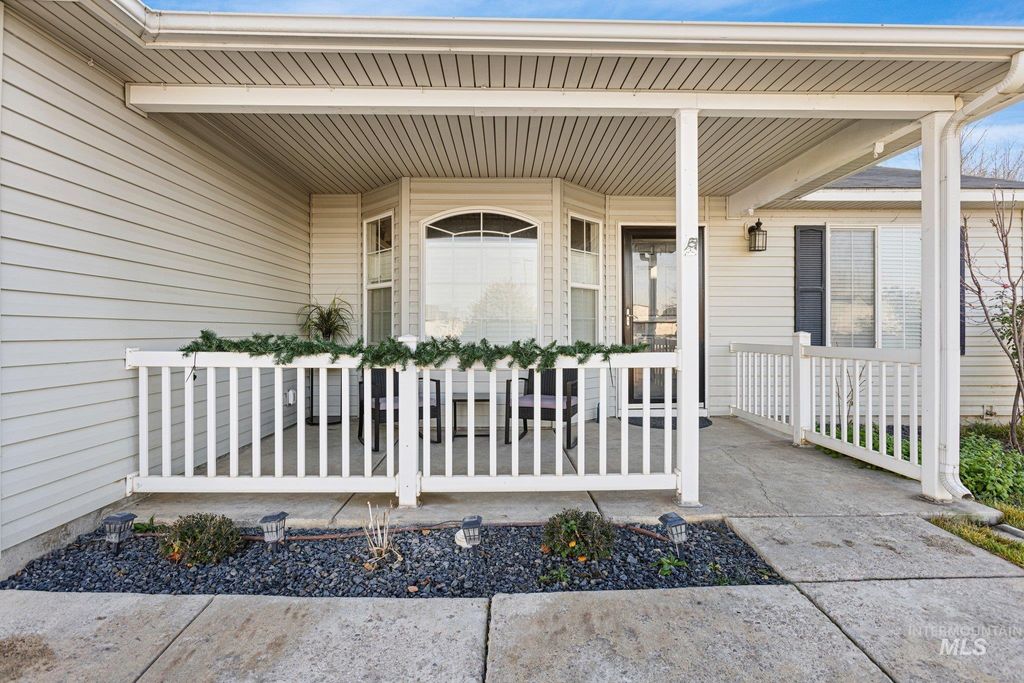 Photo of 3114 Hyde St, Caldwell, ID 83605 (MLS # 98969694)