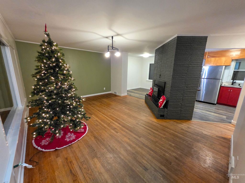 Photo of 1036 Burrell Ave, Lewiston, ID 83501 (MLS # 98969461)