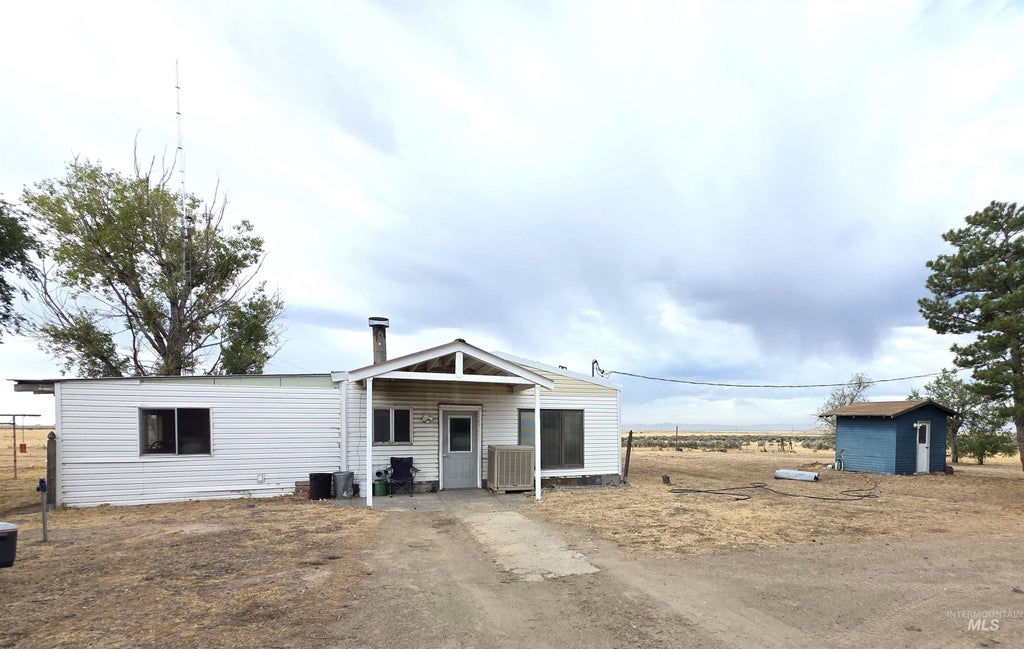 Photo of 17198 N Ocean View Lane, Mountain Home, ID 83647 (MLS # 98998961)