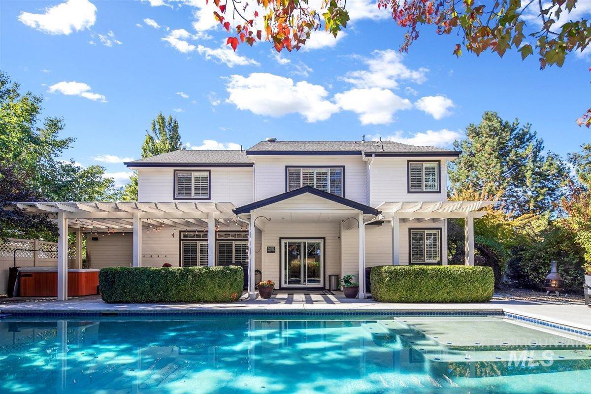 650 N Clearpoint Way