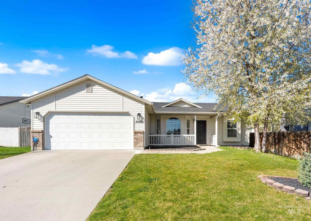 Photo of 3205 S Malad Dr, Nampa, ID 83686 (MLS # 98982362)