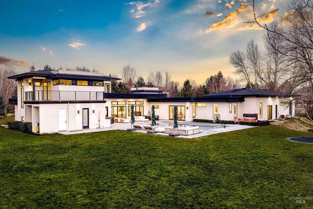 Photo of 348 E Riversedge Drive, Eagle, ID 83616 (MLS # 98976239)