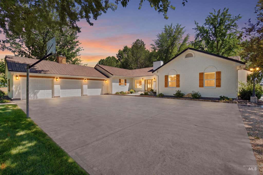 Photo of 21420 Lakehaven Ln, Star, ID 83669 (MLS # 98994264)