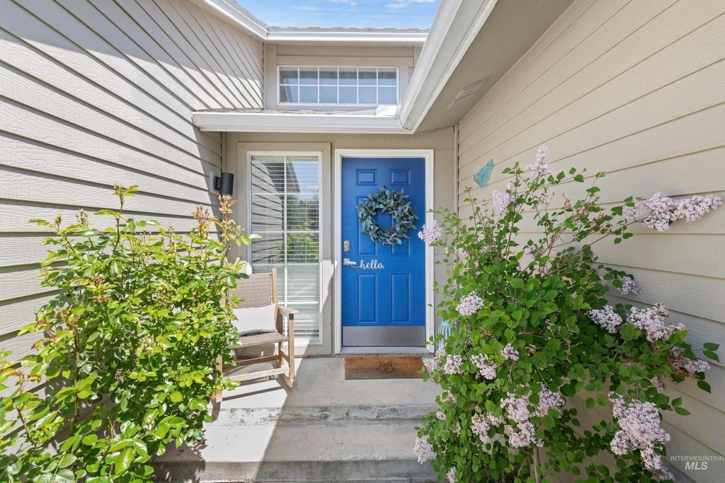 Photo of 220 E Carter St, Boise, ID 83706 (MLS # 98984444)