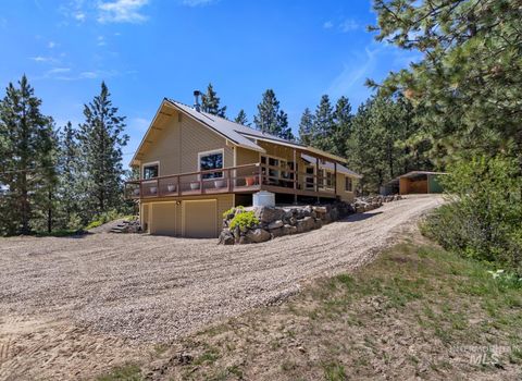 Photo of 34 Wilderness Way, Boise, ID 83716 (MLS # 98984435)