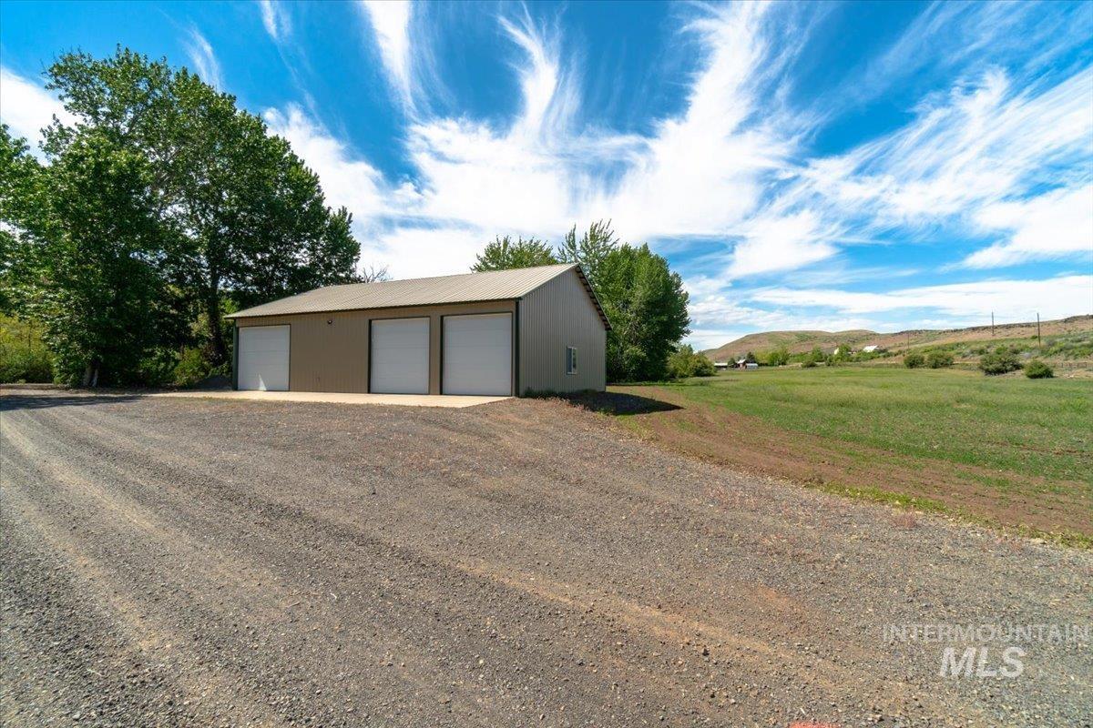3057 Hwy 71
