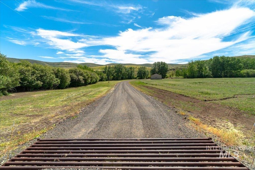 Photo of 3057 Hwy 71, Cambridge, ID 83610 (MLS # 98948466)