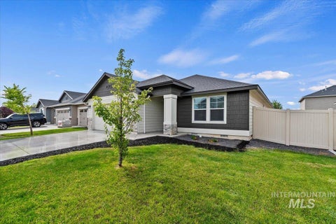 Photo of 3023 W Silver River St, Meridian, ID 83646 (MLS # 98990993)