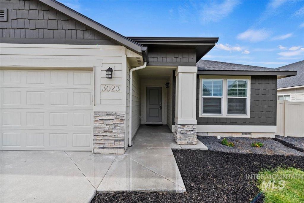 Photo of 3023 W Silver River St, Meridian, ID 83646 (MLS # 98990993)