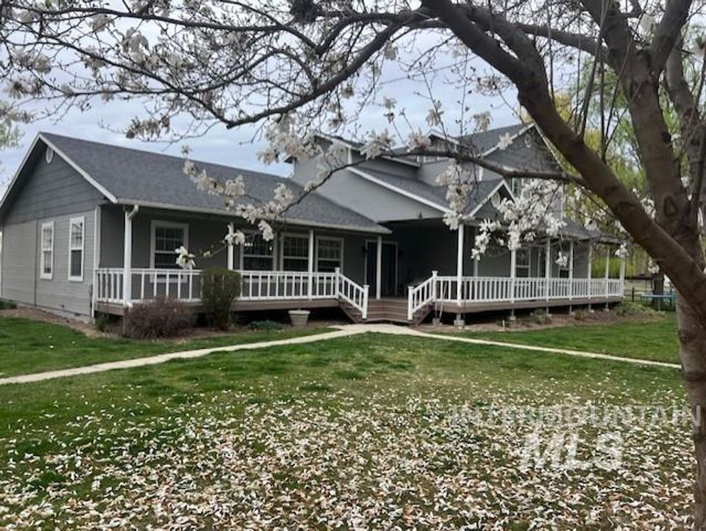 Photo of 9022 Highway 44, Middleton, ID 86644 (MLS # 98979632)