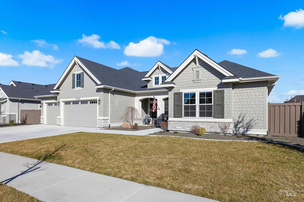 Photo of 5008 W Strant St, Eagle, ID 83616 (MLS # 98978546)