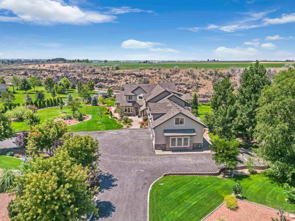 Photo of 4187 Creek Mesa Dr, Twin Falls, ID 83301 (MLS # 98970747)