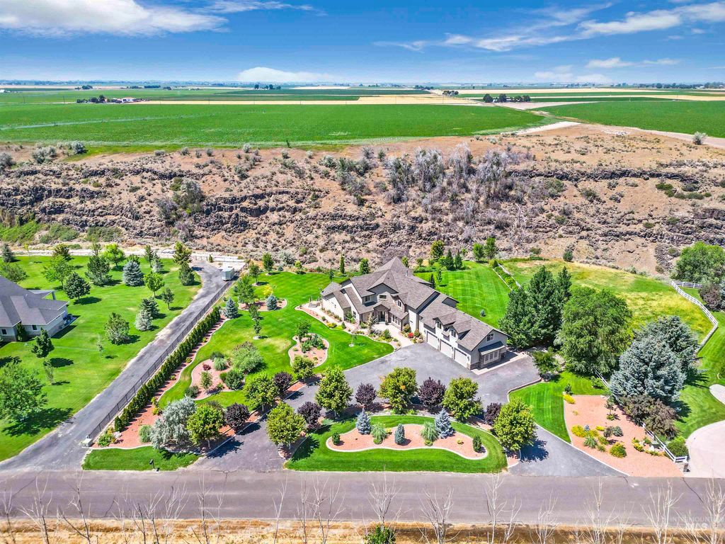 Photo of 4187 Creek Mesa Dr, Twin Falls, ID 83301 (MLS # 98970747)