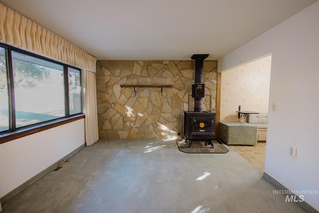 Photo of 120 S 11th East, Mountain Home, ID 83647 (MLS # 98969422)