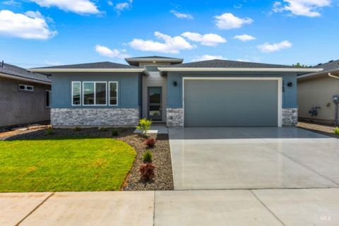 Photo of 1769 E Grayson St, Meridian, ID 83642 (MLS # 98960821)