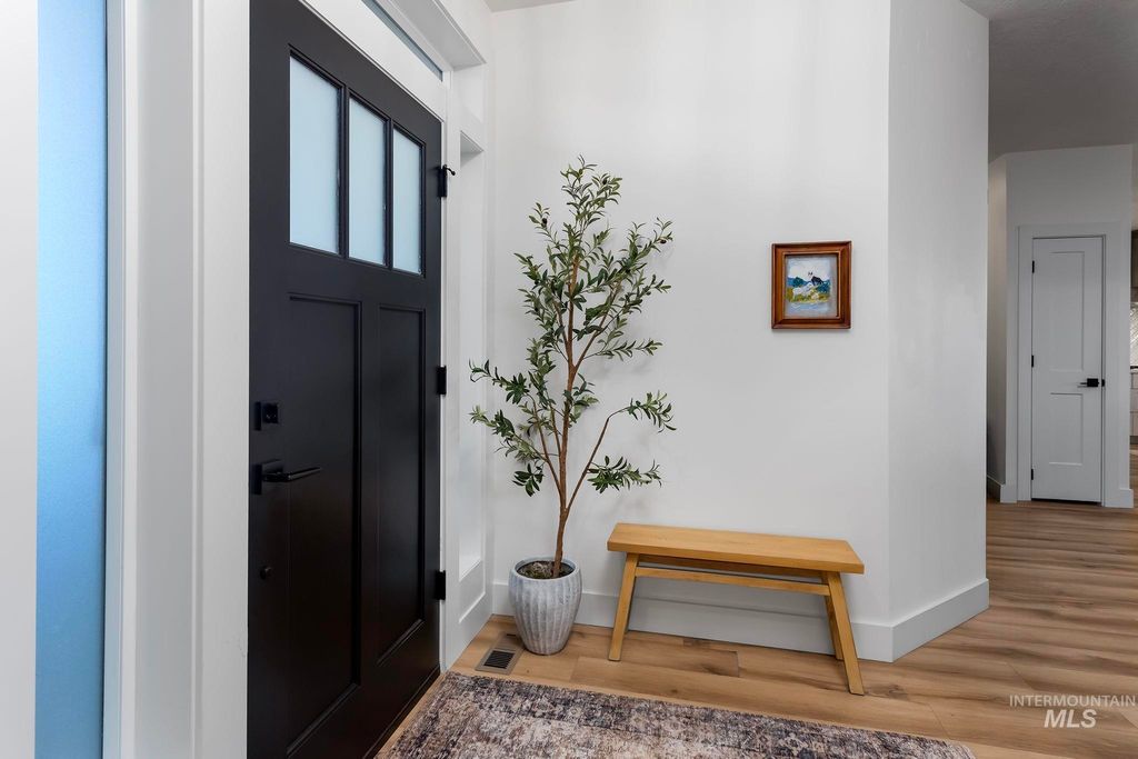 Photo of 11445 W Threadgrass St, Star, ID 83669 (MLS # 98976008)