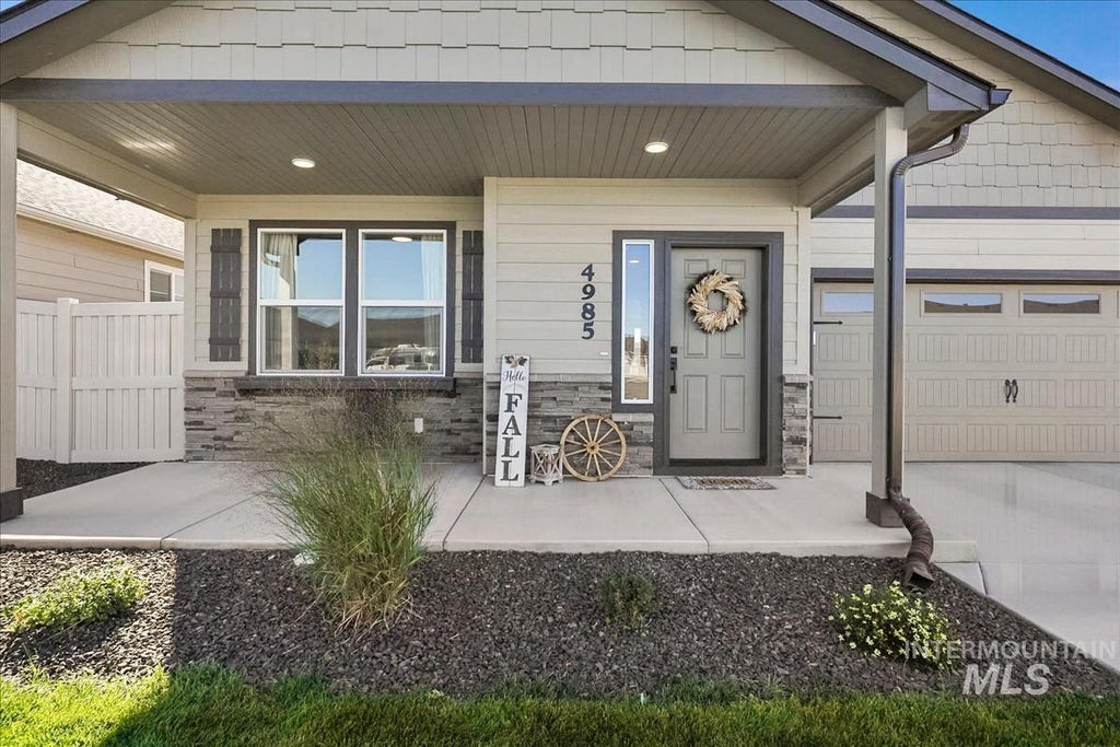 Photo of 4985 E Buckwheat Dr, Nampa, ID 83686 (MLS # 99004002)
