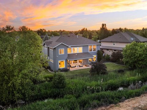 Photo of 2890 S Brookwater Ln, Eagle, ID 83616 (MLS # 98989983)