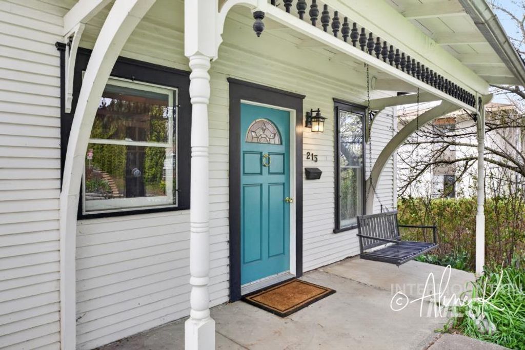 Photo of 215 E A St, Moscow, ID 83843 (MLS # 98982630)