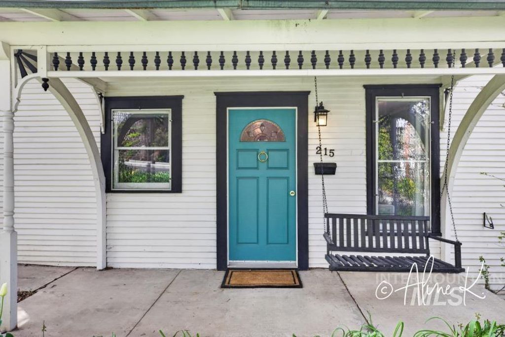 Photo of 215 E A St, Moscow, ID 83843 (MLS # 98982630)