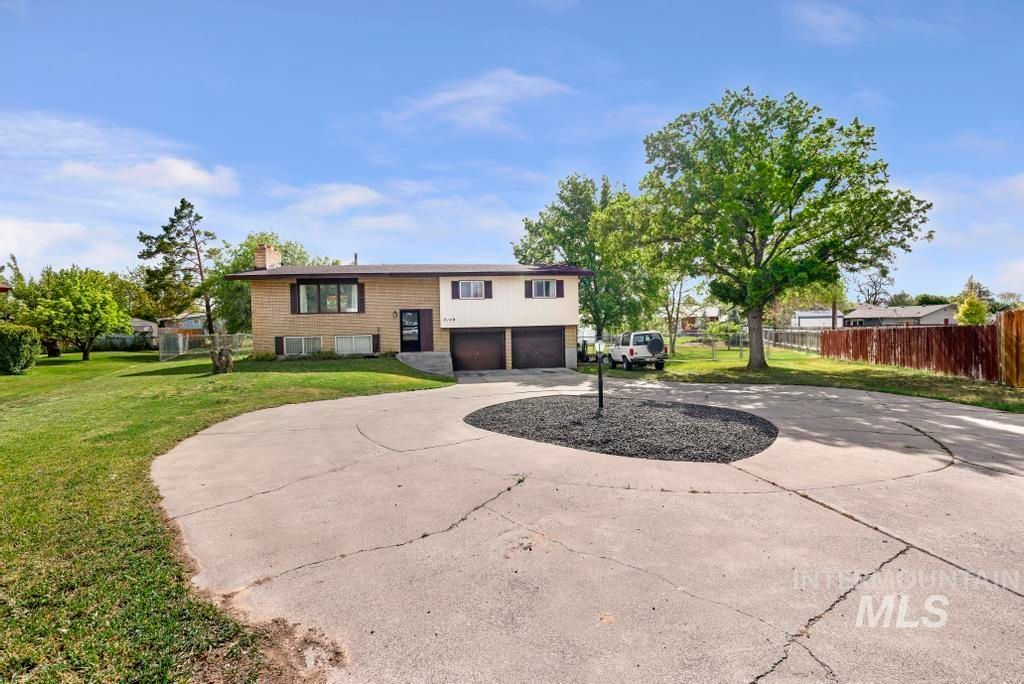 Photo of 2148 Alta Vista Circle, Twin Falls, ID 83301 (MLS # 98985787)