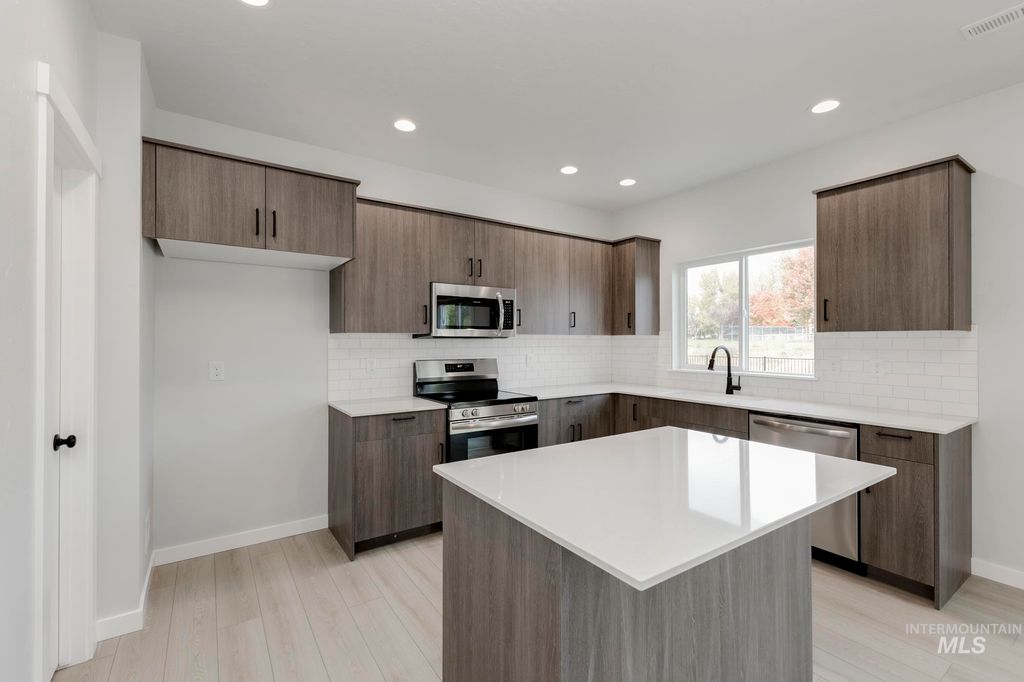 Photo of 3656 W Dover St, Meridian, ID 83642 (MLS # 98965249)