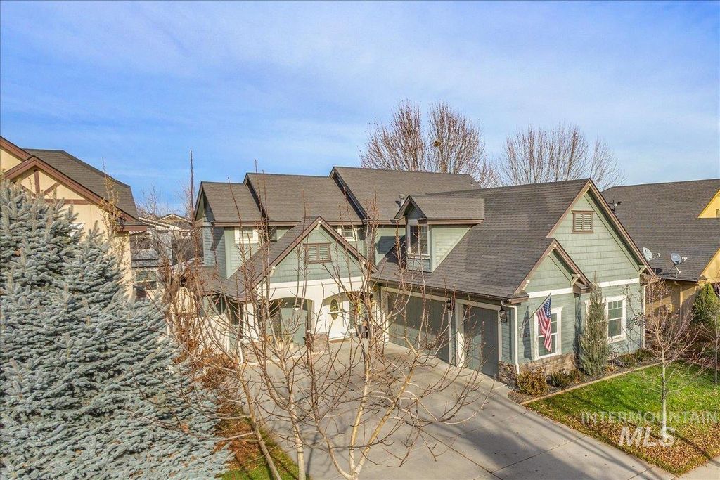 Photo of 1524 W Loretta St, Meridian, ID 83646 (MLS # 98969659)