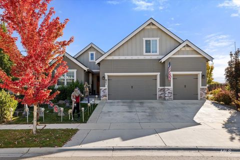 Photo of 801 E Crest Ridge Dr, Meridian, ID 83642 (MLS # 98965509)