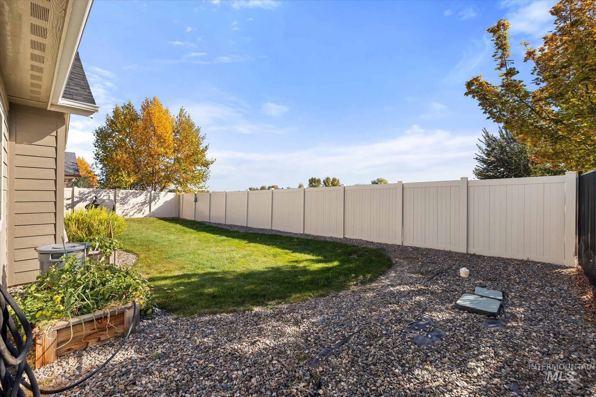 801 E Crest Ridge Dr