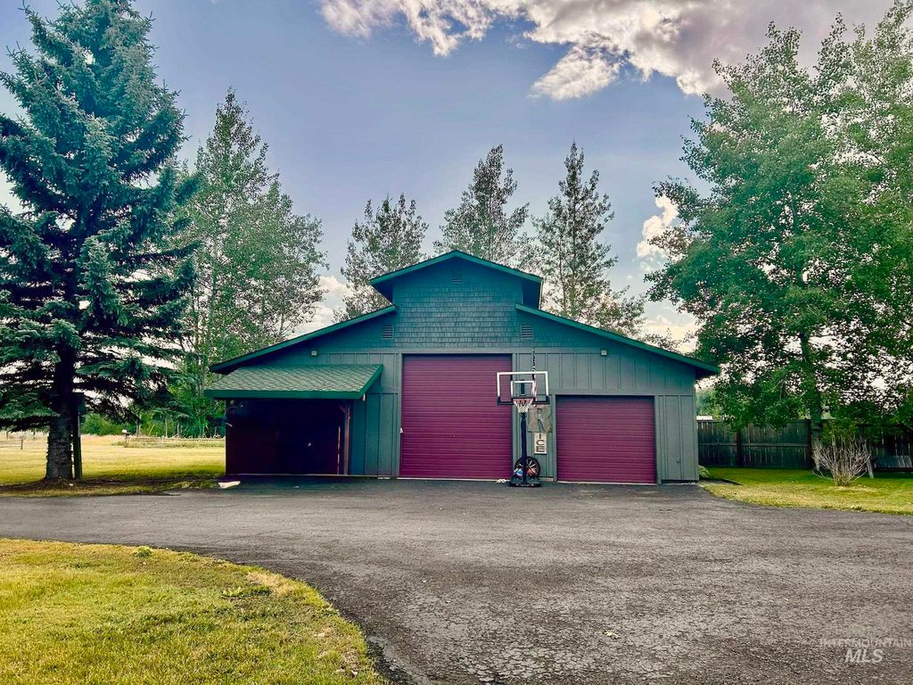 Photo of 76 Rogers Lane, McCall, ID 83638 (MLS # 98986328)