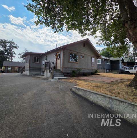Photo of 411 29th St, Lewiston, ID 83501 (MLS # 98994838)