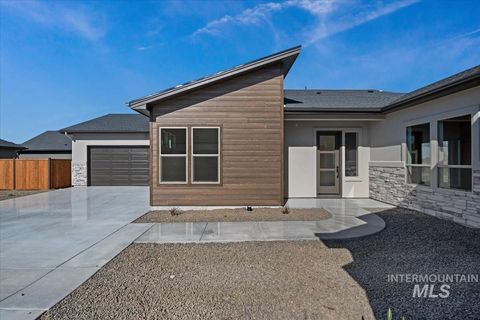 Photo of 11198 W Tara Iti Ln, Kuna, ID 83634 (MLS # 98979146)