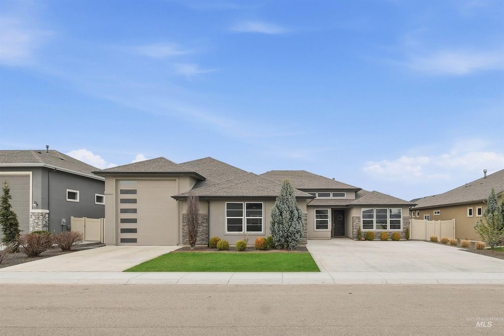 Photo of 12174 W Lacerta Street, Star, ID 83669 (MLS # 98978242)