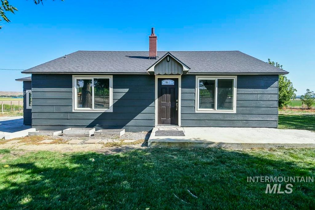 Photo of 3432 W Pioneer Rd, Homedale, ID 83628 (MLS # 98958343)