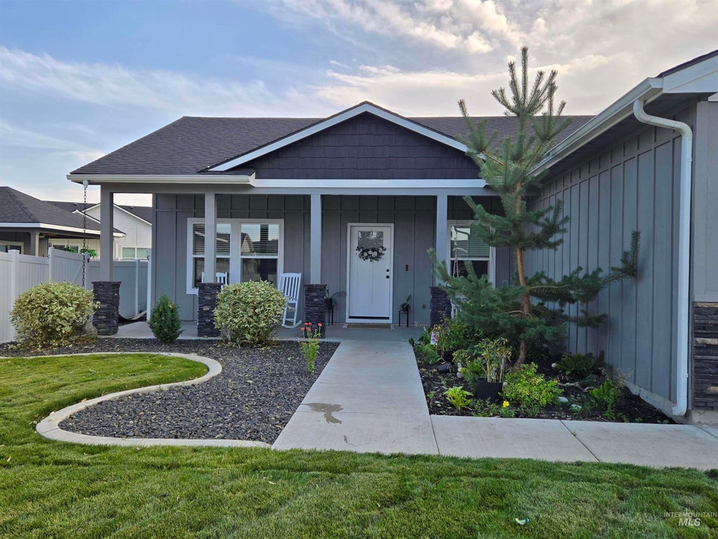 Photo of 1470 Barbarossa Pl, Payette, ID 83661 (MLS # 98999537)