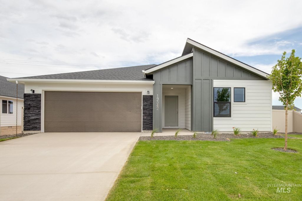Photo of 10550 W Tinder St, Star, ID 83669 (MLS # 98963992)