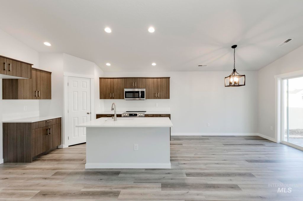Photo of 10550 W Tinder St, Star, ID 83669 (MLS # 98963992)